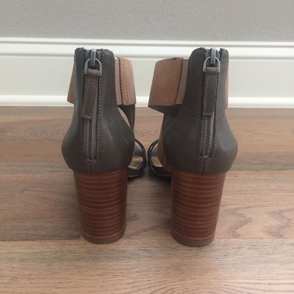 Two tone heeled sandal - Picture 3 of 7